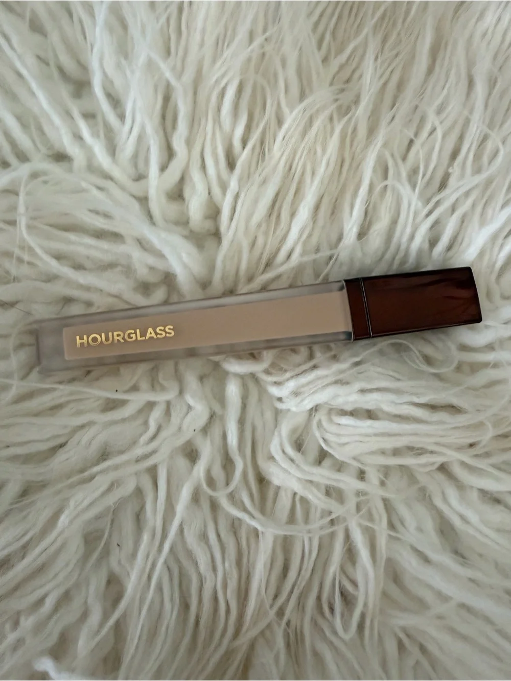 Hourglass vanish airbrush concealer
